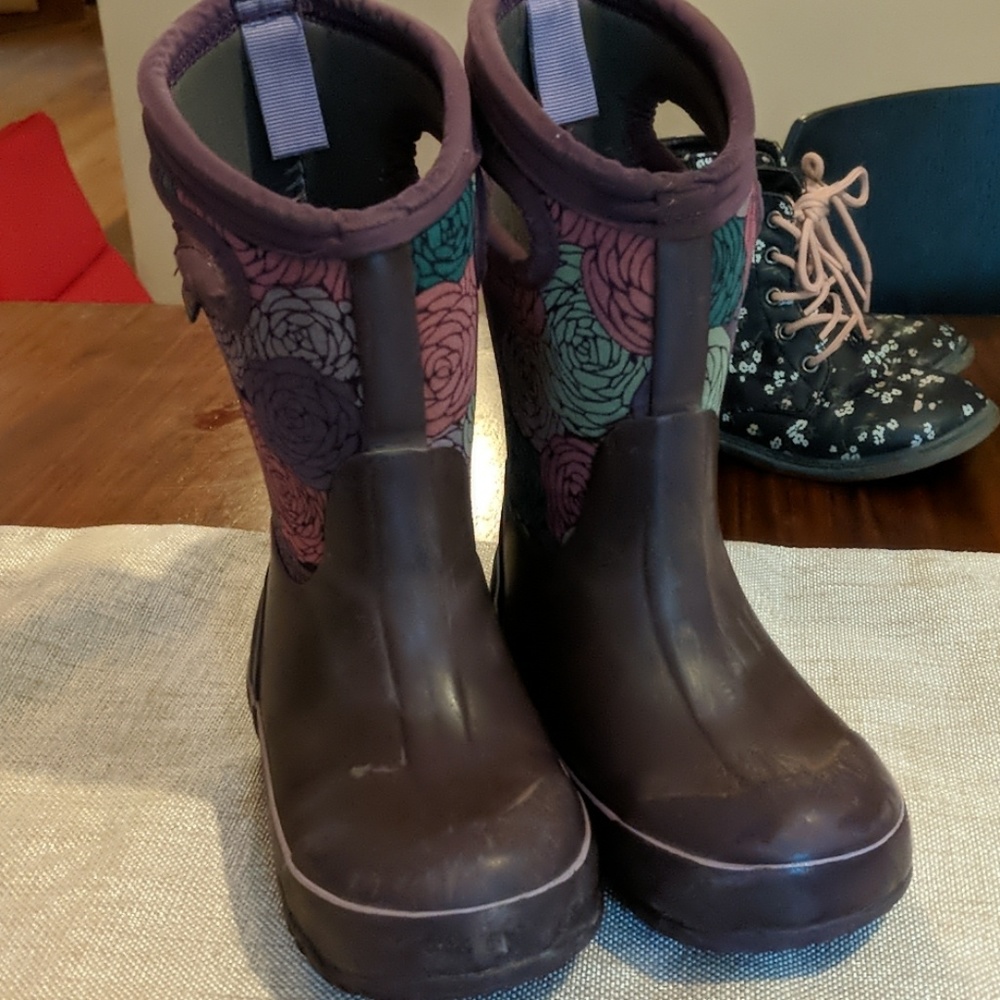 Purple Flower Bogs